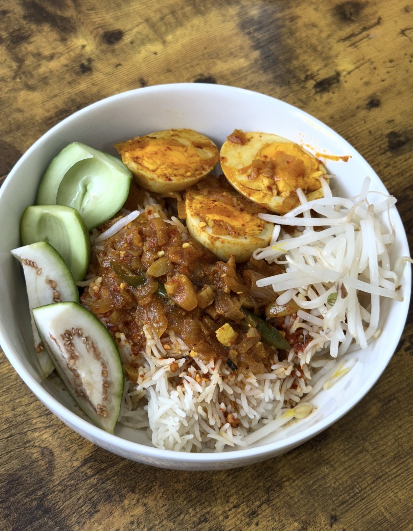 Burmese Duck Egg Curry (ဘဲဥချဉ်ဟင်း)